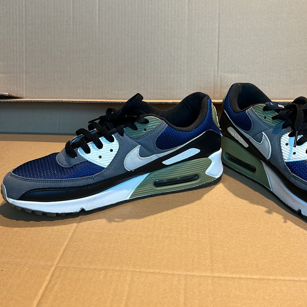 Nike Air Max 90 - Picture 2 of 5